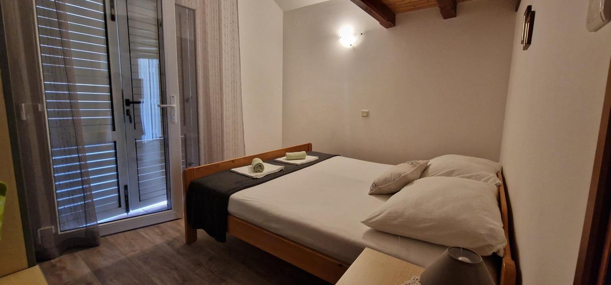 Apartmani Dutkovic Vrboska Exterior foto